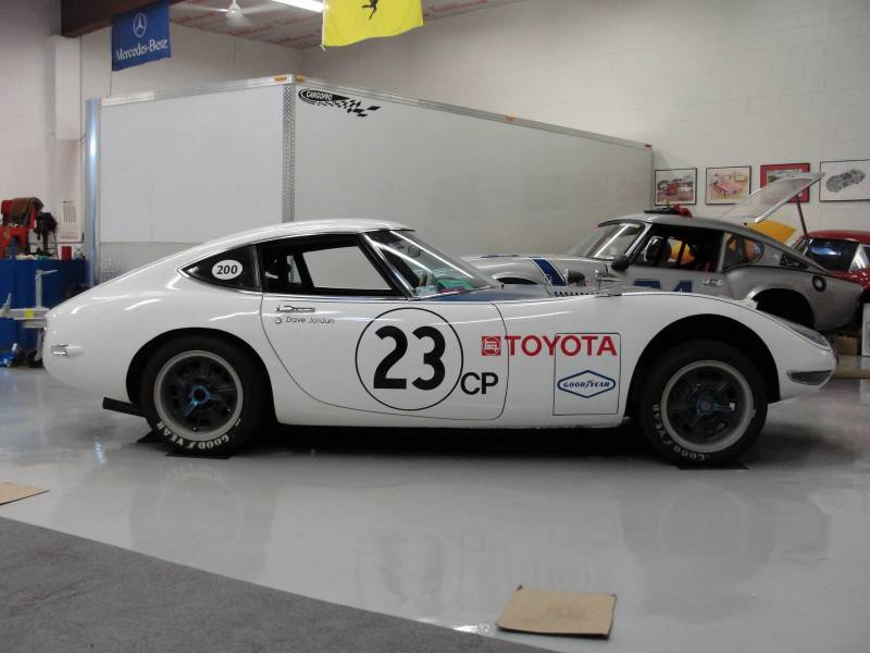 Toyota 2000GT.JPG