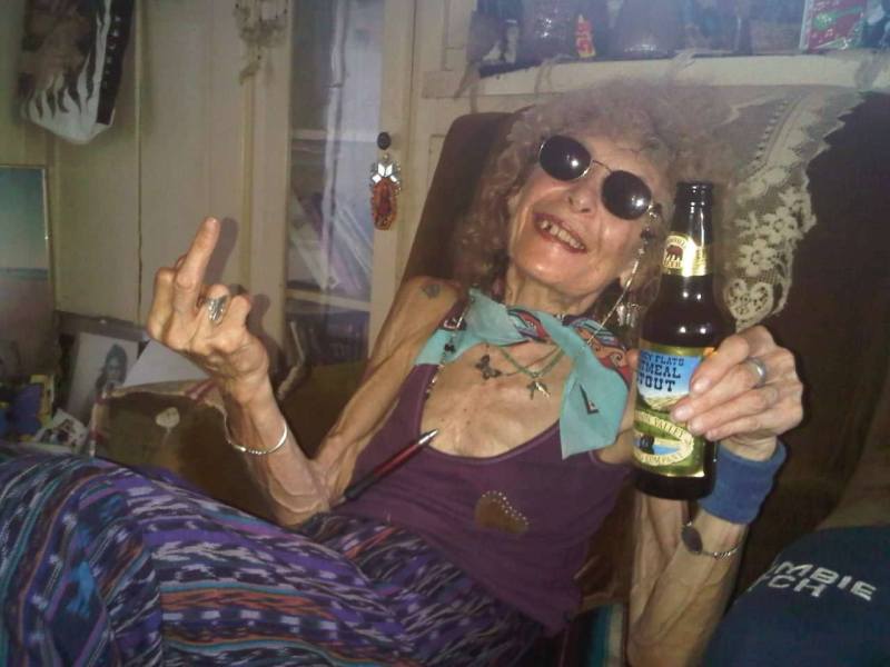 Drunk-Woman-Showing-Middle-Finger-Funny-Picture.jpg