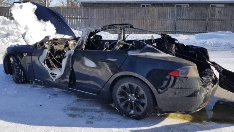 tesla-fire---jan-2022-1-5743554-1642457234205.jpeg