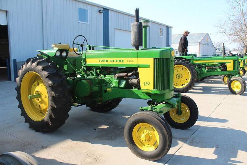 john-deere-720-diesel-nelson-skinner.jpg